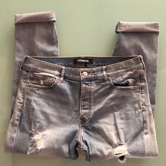 Express High-Rise Jeans - Picture 3 of 4